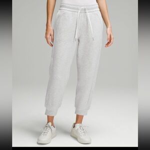 NWT lululemon Scuba High Rise Cropped Jogger Grey Women’s Size 6